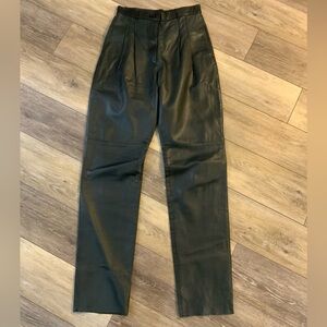 Ladies Black Leather Pants. Size 8 (check measurements)